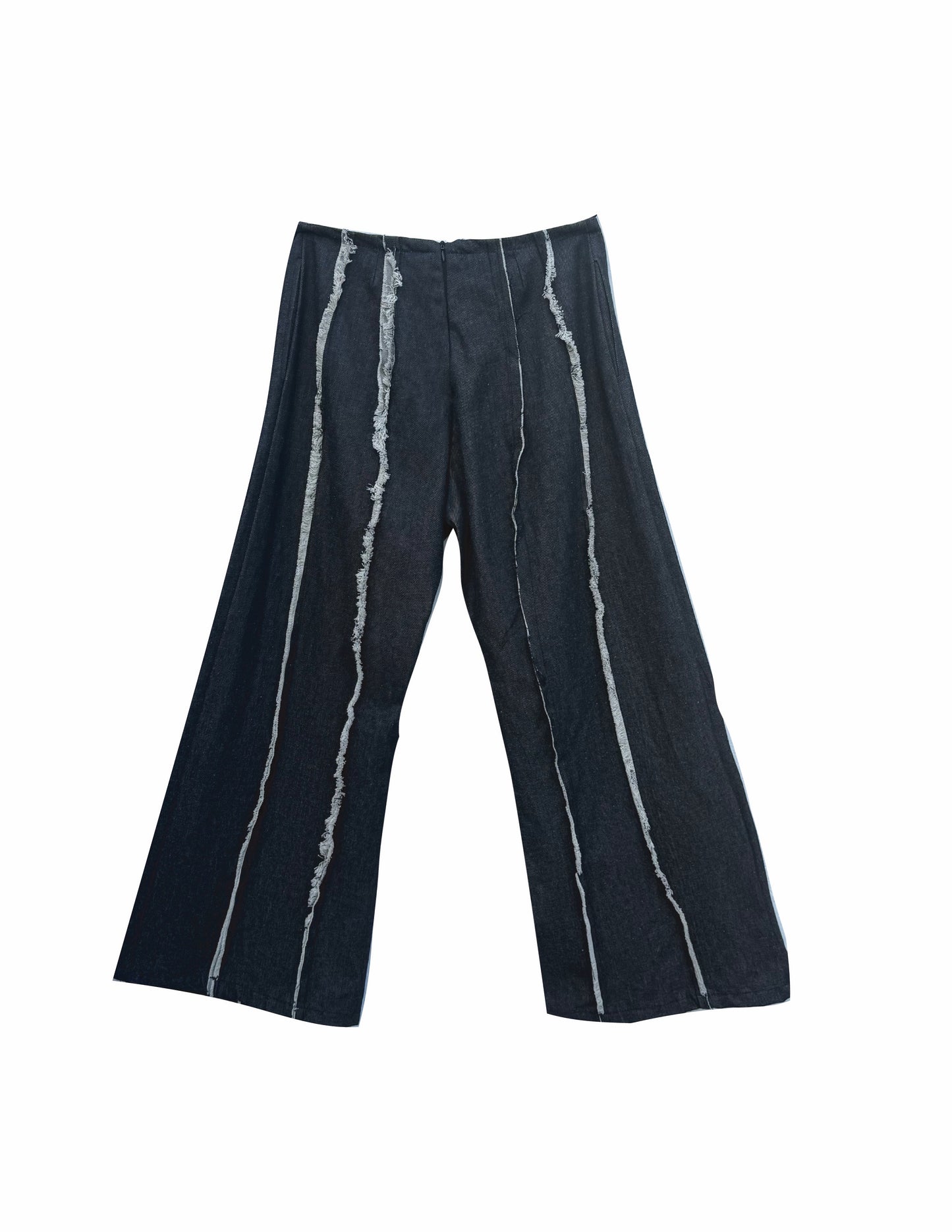 EXPOSED PANTS